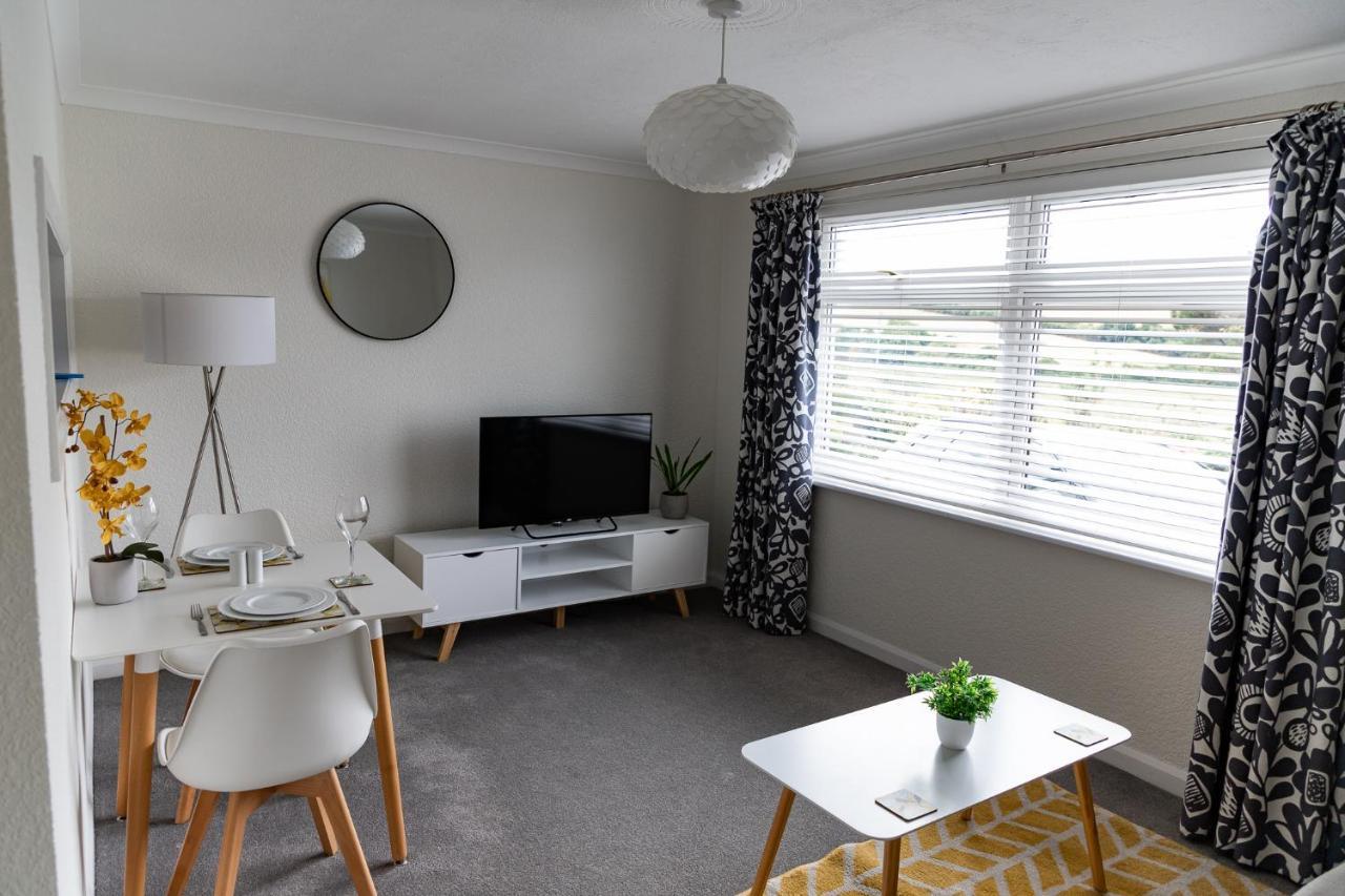1 Chatsworth Riverscape Apartments - Riverview Apartment In Great Location With Free Parking Overlooking The Gannel Just A Short Walk From Newquays Incredible Beaches And Local Amenities Newquay  Luaran gambar