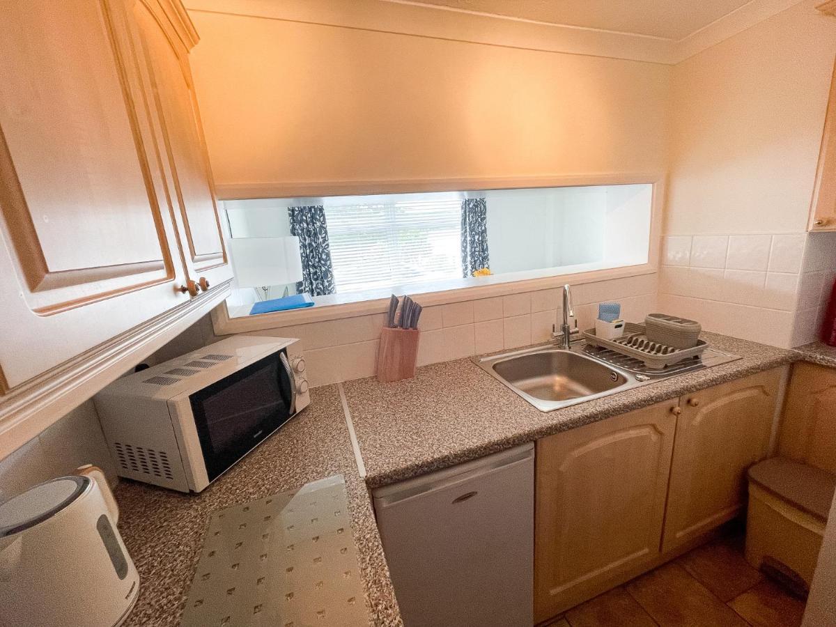 1 Chatsworth Riverscape Apartments - Riverview Apartment In Great Location With Free Parking Overlooking The Gannel Just A Short Walk From Newquays Incredible Beaches And Local Amenities Newquay  Luaran gambar