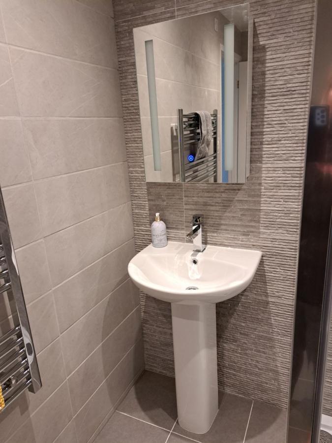 1 Chatsworth Riverscape Apartments - Riverview Apartment In Great Location With Free Parking Overlooking The Gannel Just A Short Walk From Newquays Incredible Beaches And Local Amenities Newquay  Luaran gambar