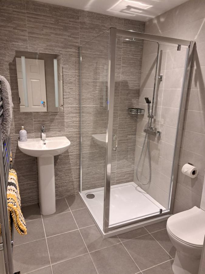 1 Chatsworth Riverscape Apartments - Riverview Apartment In Great Location With Free Parking Overlooking The Gannel Just A Short Walk From Newquays Incredible Beaches And Local Amenities Newquay  Luaran gambar